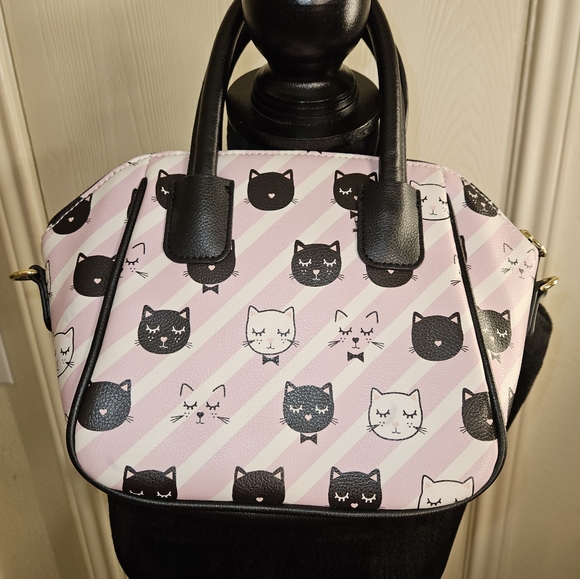 Betsey Johnson Kitty Print Purse - Picture 4 of 15
